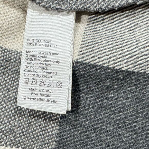 Kendall and Kylie White Grey Plaid Shacket Jacket Women’s Small - Picture 2 of 3
